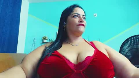 nickyribeiro online show from April 18, 4:49 am