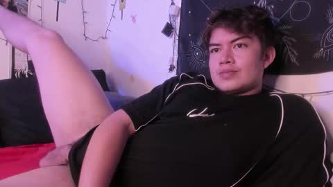 Snapshot of nico_bulge chatting on November 7, 3:28 am Nicols online show from November 7, 3:28 am