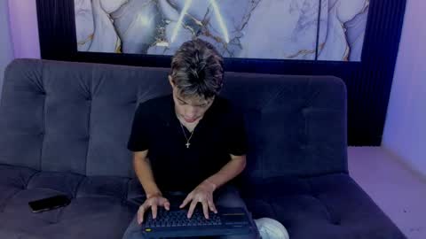 nico_naughtyboy online show from June 1, 12:56 am