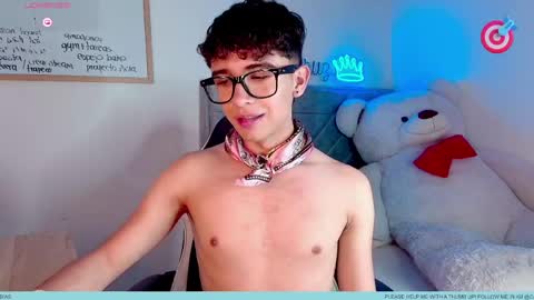 Snapshot of nico_prince chatting on April 1, 8:26 am nico online show from April 1, 8:26 am