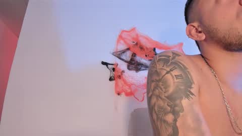 Snapshot of nico_rivera chatting on November 2, 12:51 pm Nicolas online show from November 2, 12:51 pm