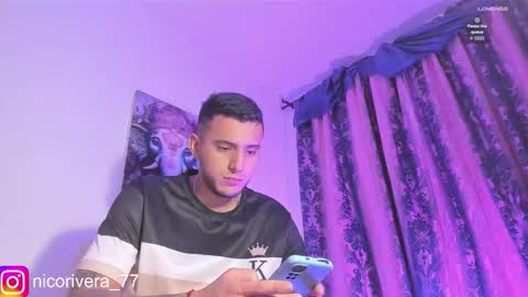 Snapshot of nico_rivera chatting on November 5, 2:33 am Nicolas online show from November 5, 2:33 am