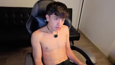 Nicolas online show from February 28, 8:43 pm