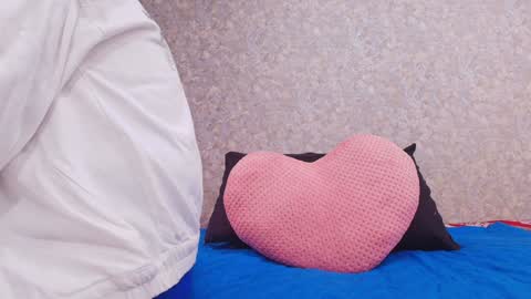 Snapshot of nicol_ferrer chatting on December 30, 7:11 pm Nicol online show from December 30, 7:11 pm