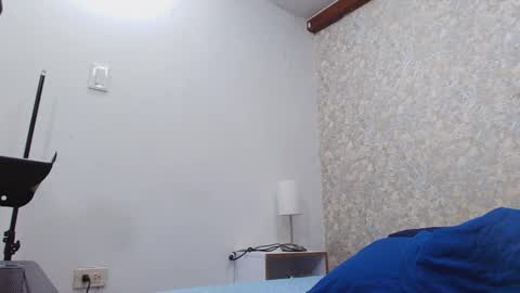 Snapshot of nicol_ferrer chatting on September 19, 7:25 pm Nicol online show from September 19, 7:25 pm