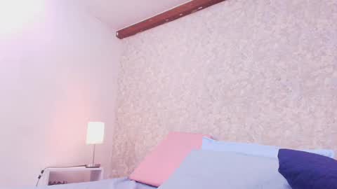 Snapshot of nicol_ferrer chatting on September 29, 7:19 pm Nicol online show from September 29, 7:19 pm