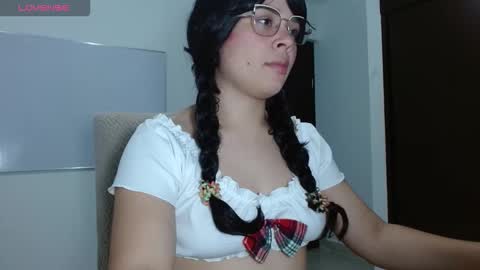 Snapshot of nicol_foxsex chatting on March 1, 10:45 pm nicol online show from March 1, 10:45 pm