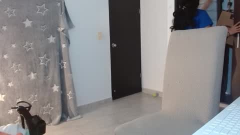 Snapshot of nicol_foxsex chatting on March 20, 6:46 pm nicol online show from March 20, 6:46 pm