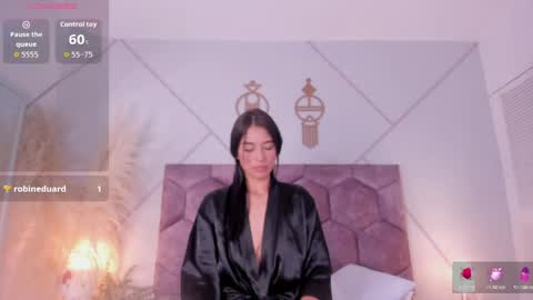 Snapshot of nicol_giraldo chatting on May 12, 3:25 am Nicol online show from May 12, 3:25 am