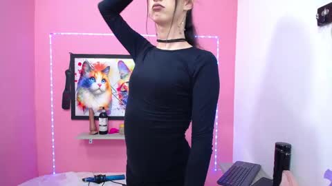 nicol_grey1302 online show from March 7, 3:47 am