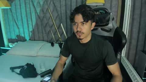 Snapshot of nicolaikarav chatting on May 24, 12:32 pm Nicolai online show from May 24, 12:32 pm