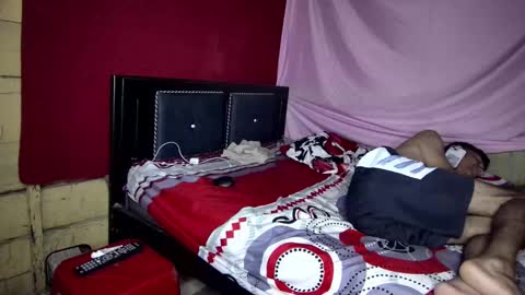 Snapshot of nicolas4410 chatting on November 4, 4:00 am nicolas4410 online show from November 4, 4:00 am