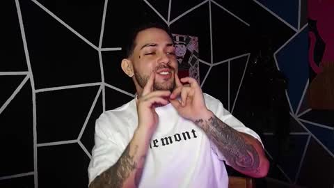 nicolas online show from November 3, 3:19 am