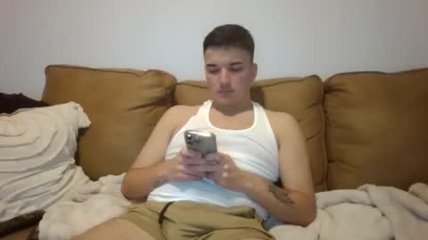 nicolasc32 online show from December 2, 2:06 am