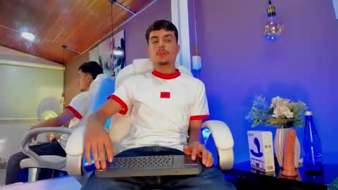 Nicolas Rey online show from November 25, 4:23 am