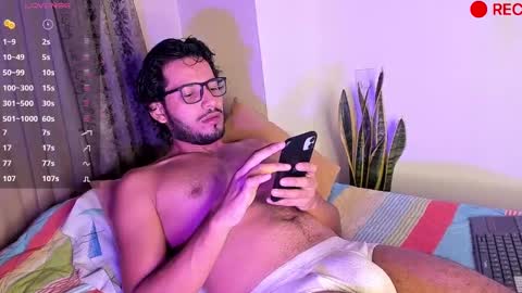 Snapshot of nicolasrodrii chatting on December 8, 11:19 pm nicolasrodrii online show from December 8, 11:19 pm