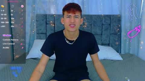 nicolastorres__ online show from March 25, 8:04 pm