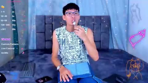 Snapshot of nicolastorres__ chatting on June 27, 3:00 am nicolastorres__ online show from June 27, 3:00 am