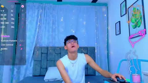 Snapshot of nicolastorres__ chatting on July 14, 10:21 am nicolastorres__ online show from July 14, 10:21 am