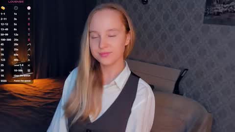 Nicoletta online show from September 24, 5:27 pm