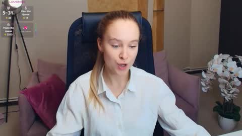 Nicoletta online show from December 3, 7:56 pm