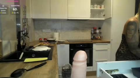 Snapshot of nicole122031 chatting on June 12, 8:30 pm Secret Amateur HuGirl online show from June 12, 8:30 pm