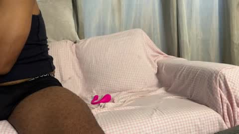nicole_1110 online show from May 26, 10:50 pm