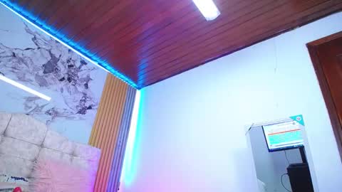 Snapshot of nicole_allen1 chatting on December 7, 6:32 am Nicole online show from December 7, 6:32 am