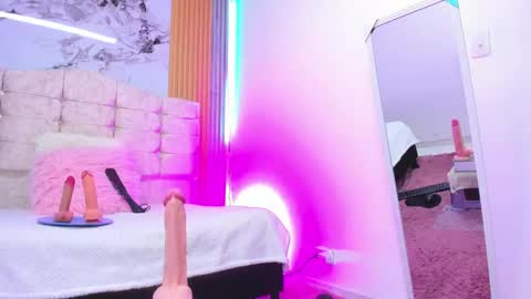 Snapshot of nicole_allen1 chatting on February 22, 9:26 pm Nicole online show from February 22, 9:26 pm