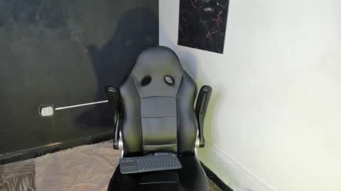 nicole_and_thiago1 online show from February 25, 10:19 pm