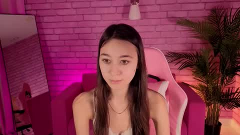 Nicole online show from February 4, 5:13 am