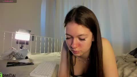 Snapshot of nicole_charm chatting on July 30, 12:20 am GMT7TueWedThSu 0300am-0900am. Sa 1000am-0400pm online show from July 30, 12:20 am