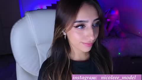 Snapshot of nicole_edwards chatting on November 8, 5:51 am Nicole online show from November 8, 5:51 am