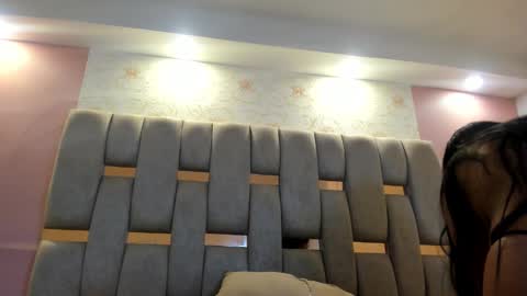 nicole_fisherr online show from March 17, 6:06 am