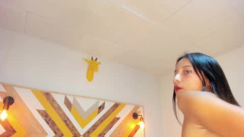 Snapshot of nicole_haley chatting on February 19, 6:21 pm Nicole Haley online show from February 19, 6:21 pm