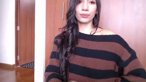 Snapshot of nicole_jamess chatting on January 30, 9:36 pm nicole_jamess online show from January 30, 9:36 pm
