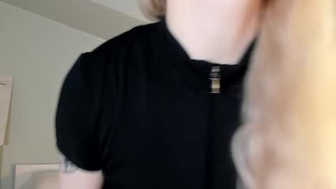 Mary online show from February 28, 1:37 am