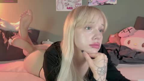 Mary online show from May 15, 11:01 pm