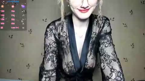 NicoleDavis online show from June 12, 7:46 pm