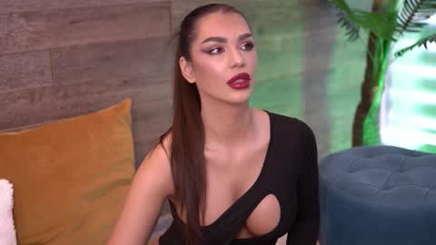 Snapshot of nicoledevin chatting on September 25, 7:34 am Nicole online show from September 25, 7:34 am