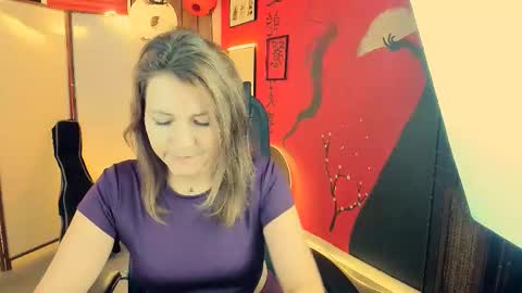 Snapshot of nicolehits chatting on November 2, 9:11 am nicolehits online show from November 2, 9:11 am