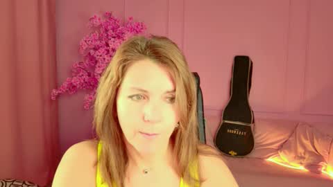 Snapshot of nicolehits chatting on November 5, 9:31 am nicolehits online show from November 5, 9:31 am