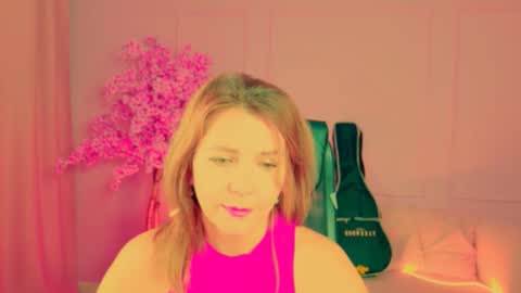 Snapshot of nicolehits chatting on November 9, 9:18 am nicolehits online show from November 9, 9:18 am