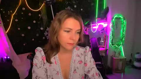 nicolehits online show from January 15, 1:26 pm