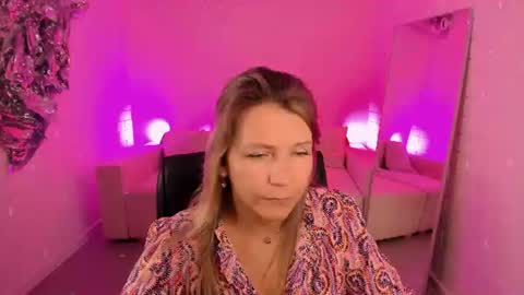 Snapshot of nicolehits chatting on June 29, 1:00 pm nicolehits online show from June 29, 1:00 pm