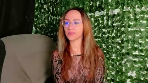 nicoleirisxxx online show from June 30, 5:19 am