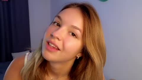 Nicole online show from May 17, 7:32 pm
