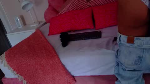 Snapshot of nicoletcherry__ chatting on November 18, 7:29 pm N I C O L E T online show from November 18, 7:29 pm