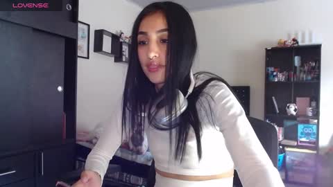 Snapshot of nicoletta_c66 chatting on January 5, 9:18 pm Nicole online show from January 5, 9:18 pm