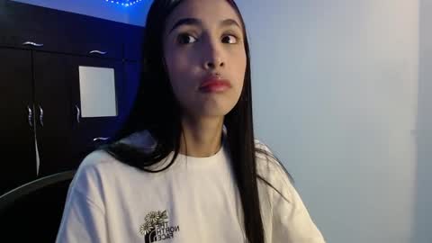 Snapshot of nicoletta_c66 chatting on February 23, 11:24 pm Nicole online show from February 23, 11:24 pm